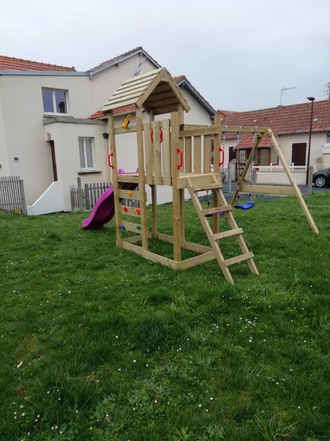 Jolie Maison A 200 M Des Plages Du Debarquement Saint-Aubin-Sur-Mer  Esterno foto